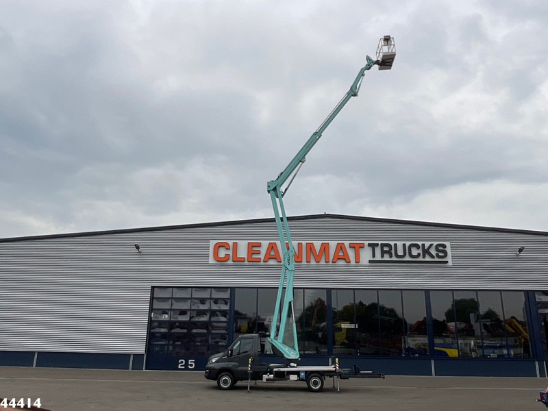 Iveco Daily 35S12 20 Meter hoogwerker + JIB Just 6.039 km! - Камион: снимка 2 Iveco Daily 35S12 20 Meter hoogwerker + JIB Just 6.039 km! - Камион: снимка 2