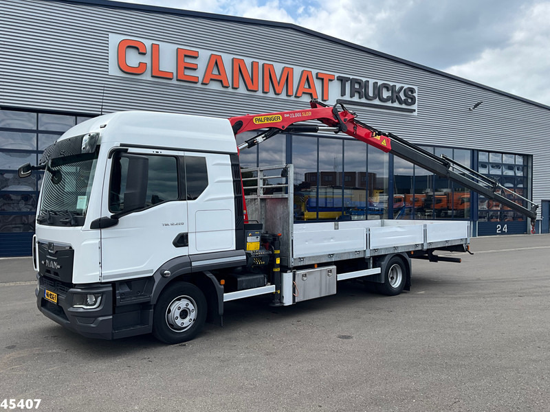 MAN TGL 12.220 Euro 6 Palfinger 11 Tonmeter laadkraan Just 60.518 km! - Камион с кран: снимка 1 MAN TGL 12.220 Euro 6 Palfinger 11 Tonmeter laadkraan Just 60.518 km! - Камион с кран: снимка 1