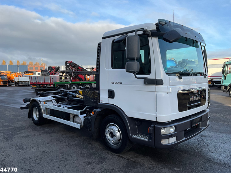 MAN TGL 12.250 Palfinger haakarmsysteem - Мултилифт с кука камион: снимка 3 MAN TGL 12.250 Palfinger haakarmsysteem - Мултилифт с кука камион: снимка 3
