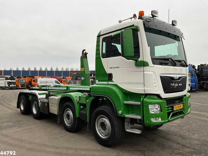 MAN TGS 43.440 8x4 Euro 6 VDL 40 Ton haakarmsysteem - Мултилифт с кука камион: снимка 3 MAN TGS 43.440 8x4 Euro 6 VDL 40 Ton haakarmsysteem - Мултилифт с кука камион: снимка 3