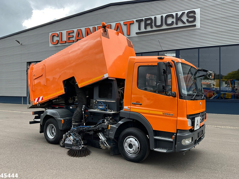 Mercedes-Benz Atego 1018 Brock Left and right sweeper Just 141.848 km! - Мотометачна машина: снимка 1 Mercedes-Benz Atego 1018 Brock Left and right sweeper Just 141.848 km! - Мотометачна машина: снимка 1