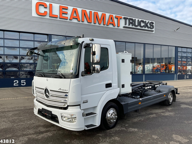 Mercedes-Benz Atego 818 Euro 6 10 Ton haakarmsysteem - Мултилифт с кука камион: снимка 2 Mercedes-Benz Atego 818 Euro 6 10 Ton haakarmsysteem - Мултилифт с кука камион: снимка 2