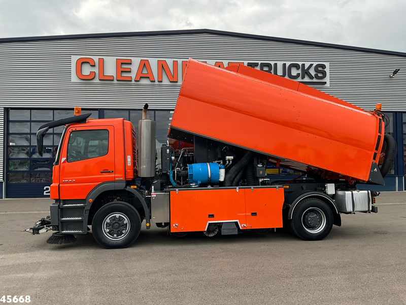 Mercedes-Benz Axor 1833 4x4 Schörling SORF Schienenreinigungs/Railway sweeper Just 38.680 Km! - Мотометачна машина: снимка 2 Mercedes-Benz Axor 1833 4x4 Schörling SORF Schienenreinigungs/Railway sweeper Just 38.680 Km! - Мотометачна машина: снимка 2