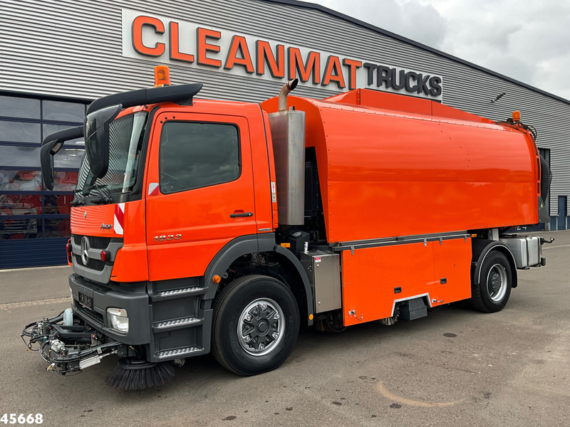 Mercedes-Benz Axor 1833 4x4 Schörling SORF Schienenreinigungs/Railway sweeper Just 38.680 Km! - Мотометачна машина: снимка 4 Mercedes-Benz Axor 1833 4x4 Schörling SORF Schienenreinigungs/Railway sweeper Just 38.680 Km! - Мотометачна машина: снимка 4