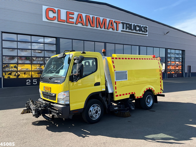 Mitsubishi Canter 7C15 Brock sweeper Just 94.095 km! - Мотометачна машина: снимка 3 Mitsubishi Canter 7C15 Brock sweeper Just 94.095 km! - Мотометачна машина: снимка 3