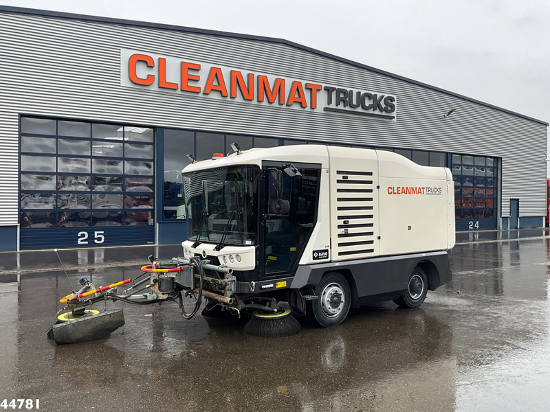 Ravo 540 CD Euro 6 with 3-rd brush - Мотометачна машина: снимка 1 Ravo 540 CD Euro 6 with 3-rd brush - Мотометачна машина: снимка 1