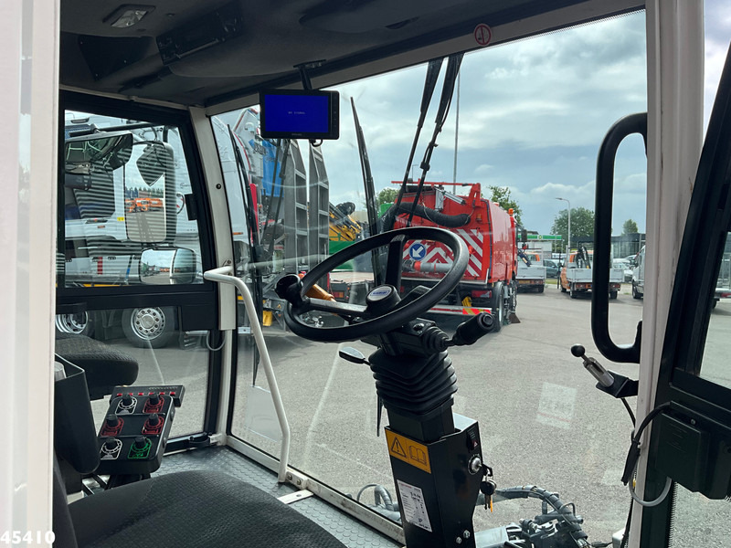 Мотометачна машина Schmidt Cleango 500 Compact Euro 6 with 3-rd brush: снимка 9 Мотометачна машина Schmidt Cleango 500 Compact Euro 6 with 3-rd brush: снимка 9