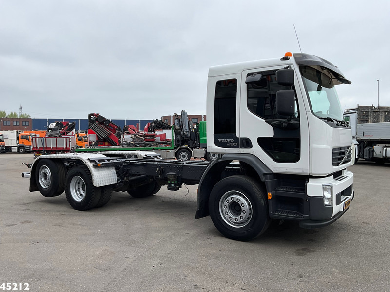 Volvo FE 260 Chassis cabine with PTO Just 199.470 km! - Шаси кабина: снимка 3 Volvo FE 260 Chassis cabine with PTO Just 199.470 km! - Шаси кабина: снимка 3