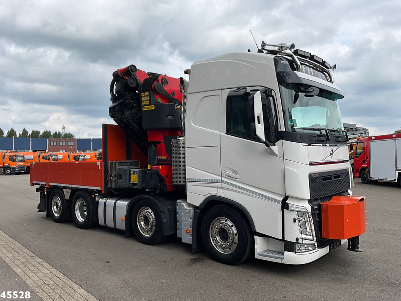 Volvo FH 540 8x2 Euro 6 Palfinger 92 Tonmeter laadkraan + Fly-jib Just 81.817 Km! - Камион с кран: снимка 5 Volvo FH 540 8x2 Euro 6 Palfinger 92 Tonmeter laadkraan + Fly-jib Just 81.817 Km! - Камион с кран: снимка 5
