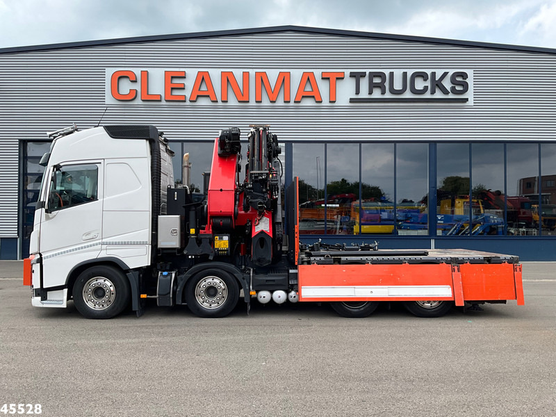 Volvo FH 540 8x2 Euro 6 Palfinger 92 Tonmeter laadkraan + Fly-jib Just 81.817 Km! - Камион с кран: снимка 4 Volvo FH 540 8x2 Euro 6 Palfinger 92 Tonmeter laadkraan + Fly-jib Just 81.817 Km! - Камион с кран: снимка 4
