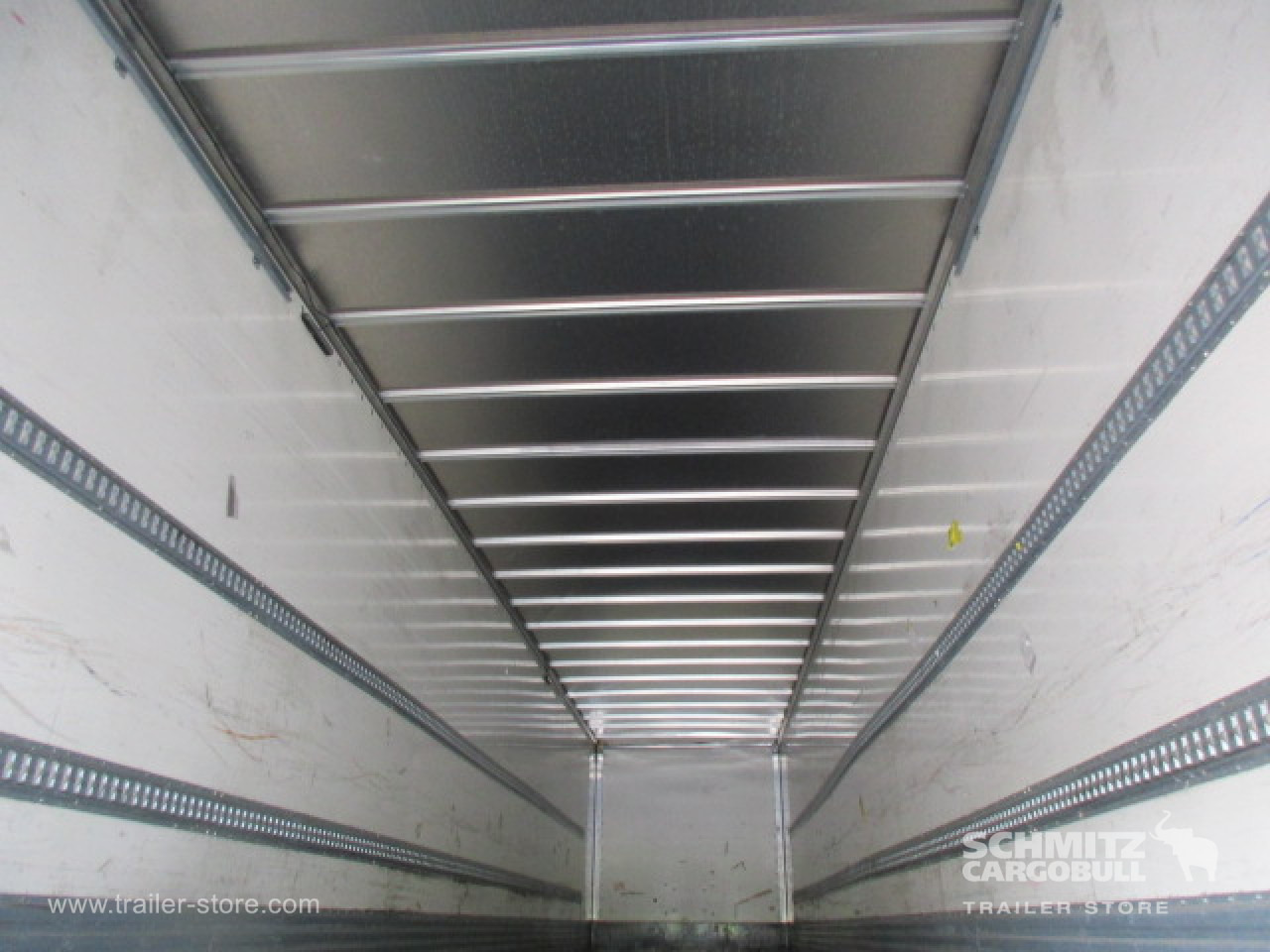 FRUEHAUF Dryfreight Standard Roller shutter door - Затворена каросерия полуремарке: снимка 5 FRUEHAUF Dryfreight Standard Roller shutter door - Затворена каросерия полуремарке: снимка 5