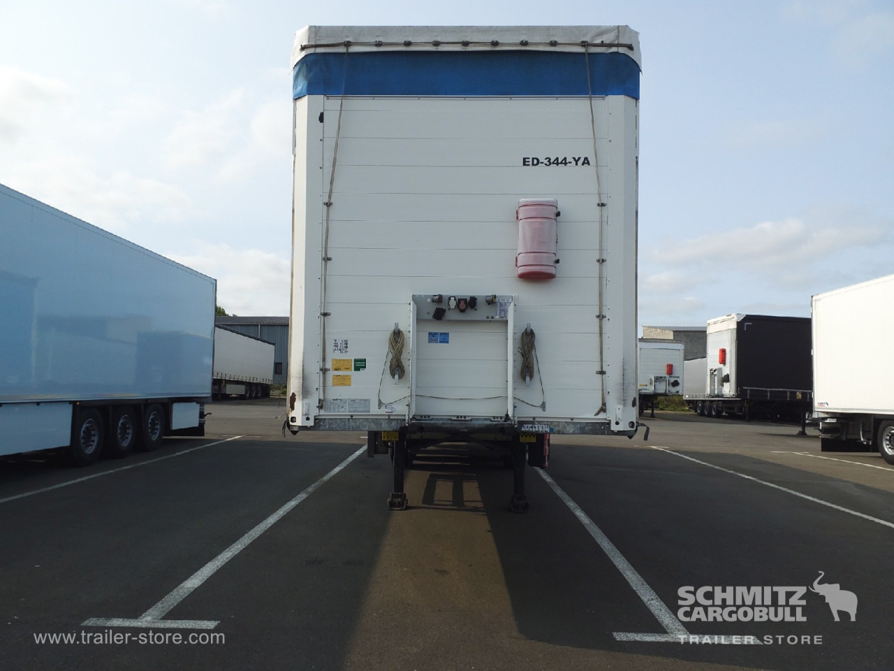 SCHMITZ Curtainsider Standard - Брезентово полуремарке: снимка 5 SCHMITZ Curtainsider Standard - Брезентово полуремарке: снимка 5