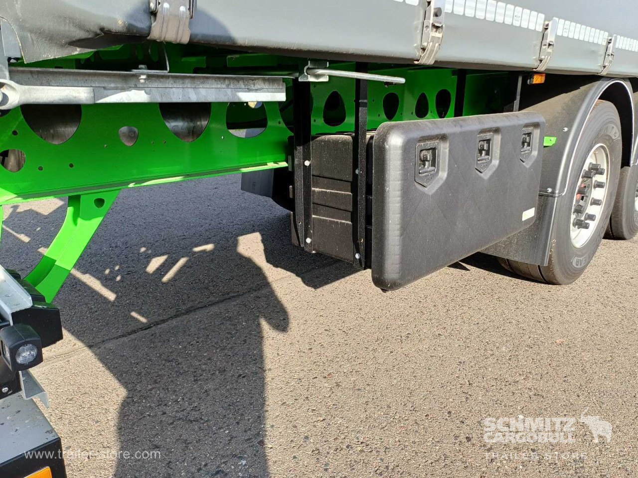 BERGER Auflieger Curtainsider Standard - Брезентово полуремарке: снимка 4 BERGER Auflieger Curtainsider Standard - Брезентово полуремарке: снимка 4