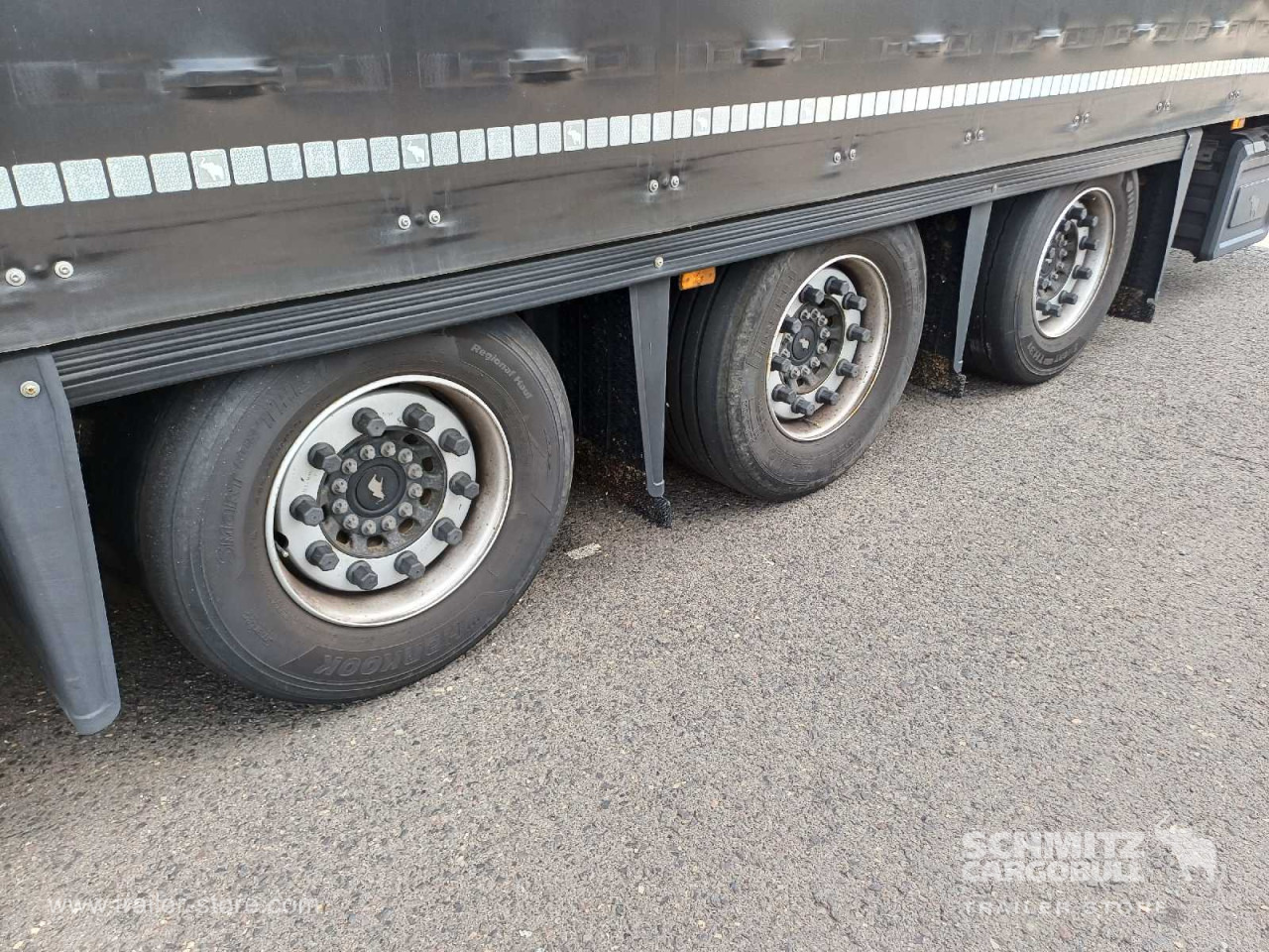 SCHMITZ Auflieger Curtainsider Mega - Брезентово полуремарке: снимка 4 SCHMITZ Auflieger Curtainsider Mega - Брезентово полуремарке: снимка 4