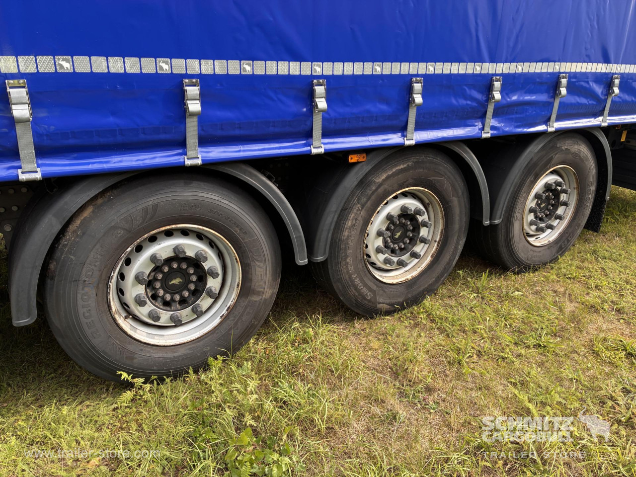 SCHMITZ Auflieger Curtainsider Standard - Брезентово полуремарке: снимка 4 SCHMITZ Auflieger Curtainsider Standard - Брезентово полуремарке: снимка 4