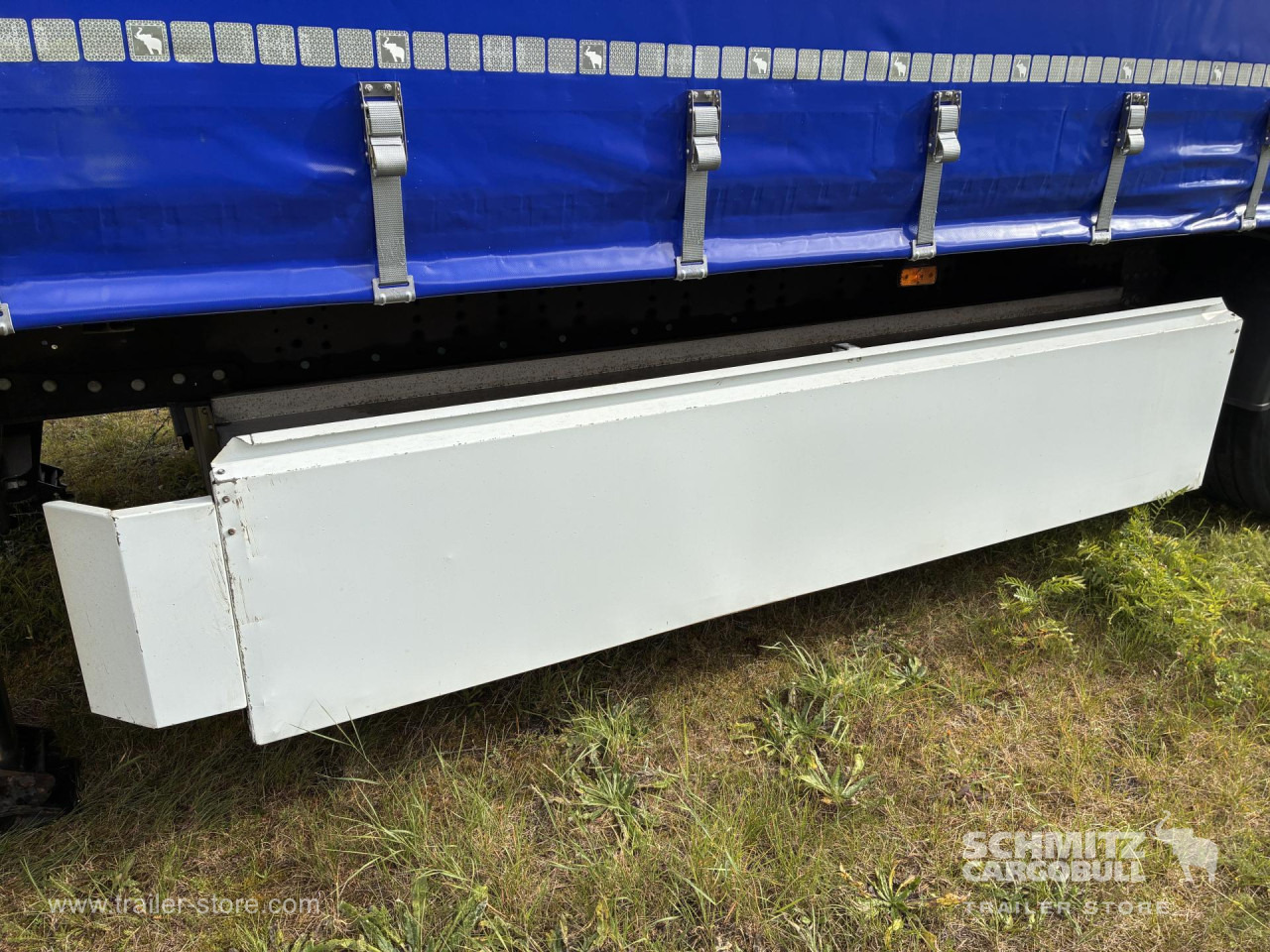SCHMITZ Auflieger Curtainsider Standard - Брезентово полуремарке: снимка 3 SCHMITZ Auflieger Curtainsider Standard - Брезентово полуремарке: снимка 3