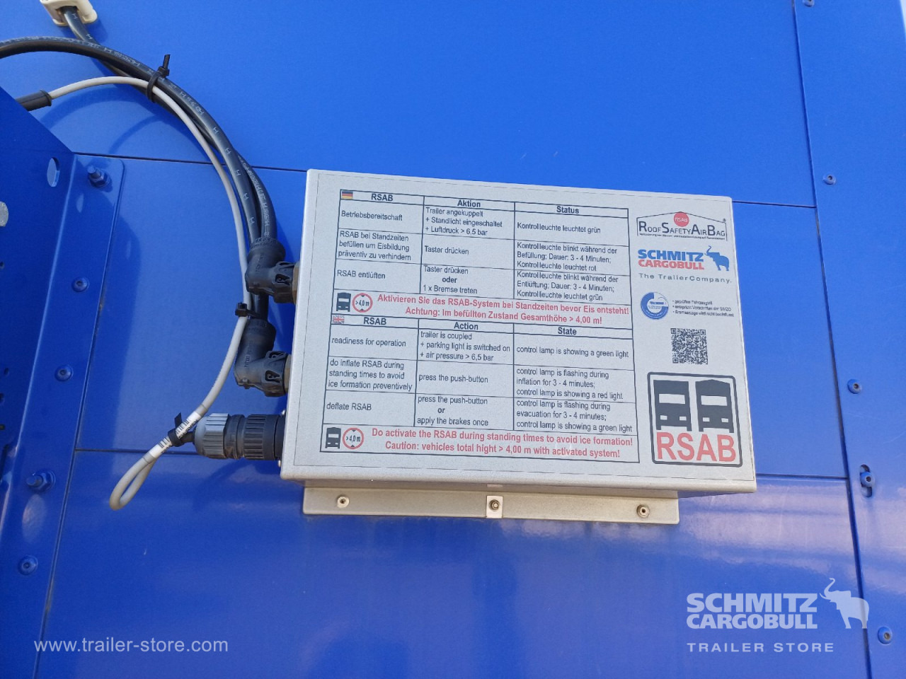 SCHMITZ Auflieger Curtainsider Standard - Брезентово полуремарке: снимка 3 SCHMITZ Auflieger Curtainsider Standard - Брезентово полуремарке: снимка 3