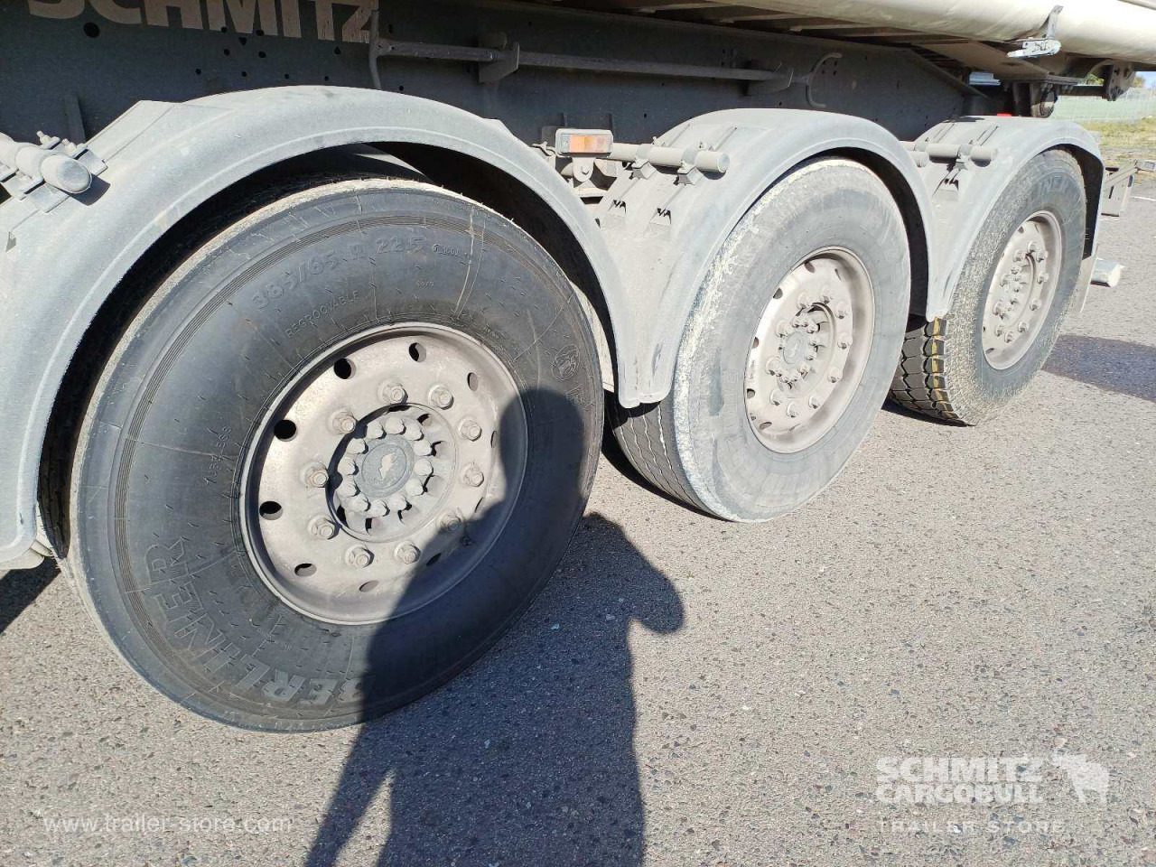 SCHMITZ Auflieger Kipper Alukastenmulde 24m³ - Самосвал полуремарке: снимка 2 SCHMITZ Auflieger Kipper Alukastenmulde 24m³ - Самосвал полуремарке: снимка 2