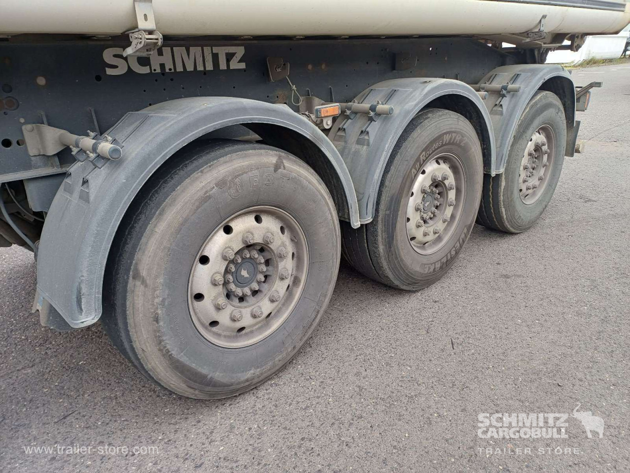SCHMITZ Auflieger Kipper Alukastenmulde 24m³ - Самосвал полуремарке: снимка 2 SCHMITZ Auflieger Kipper Alukastenmulde 24m³ - Самосвал полуремарке: снимка 2