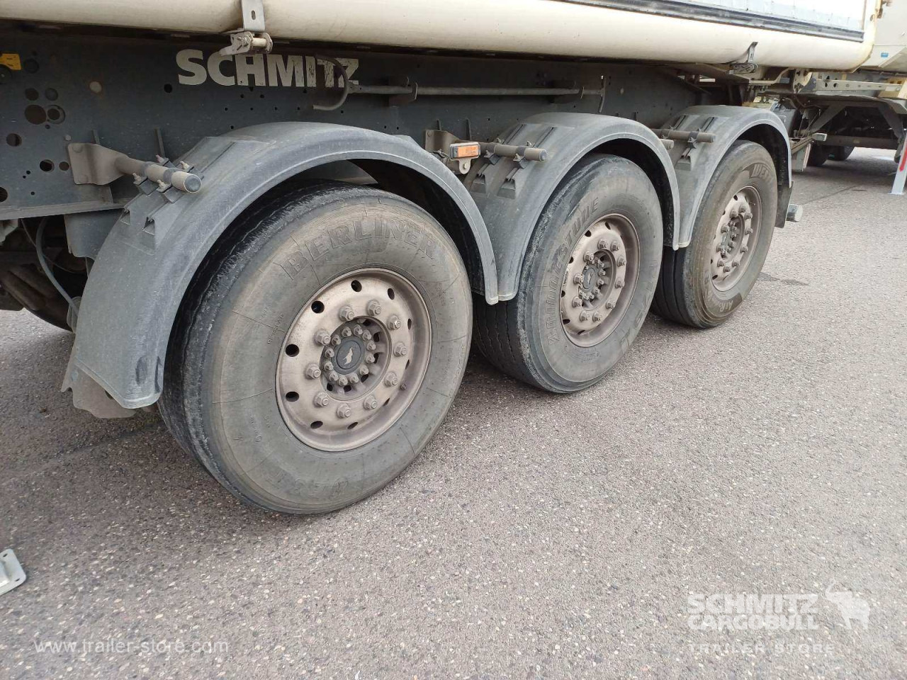 SCHMITZ Auflieger Kipper Alukastenmulde 24m³ - Самосвал полуремарке: снимка 2 SCHMITZ Auflieger Kipper Alukastenmulde 24m³ - Самосвал полуремарке: снимка 2