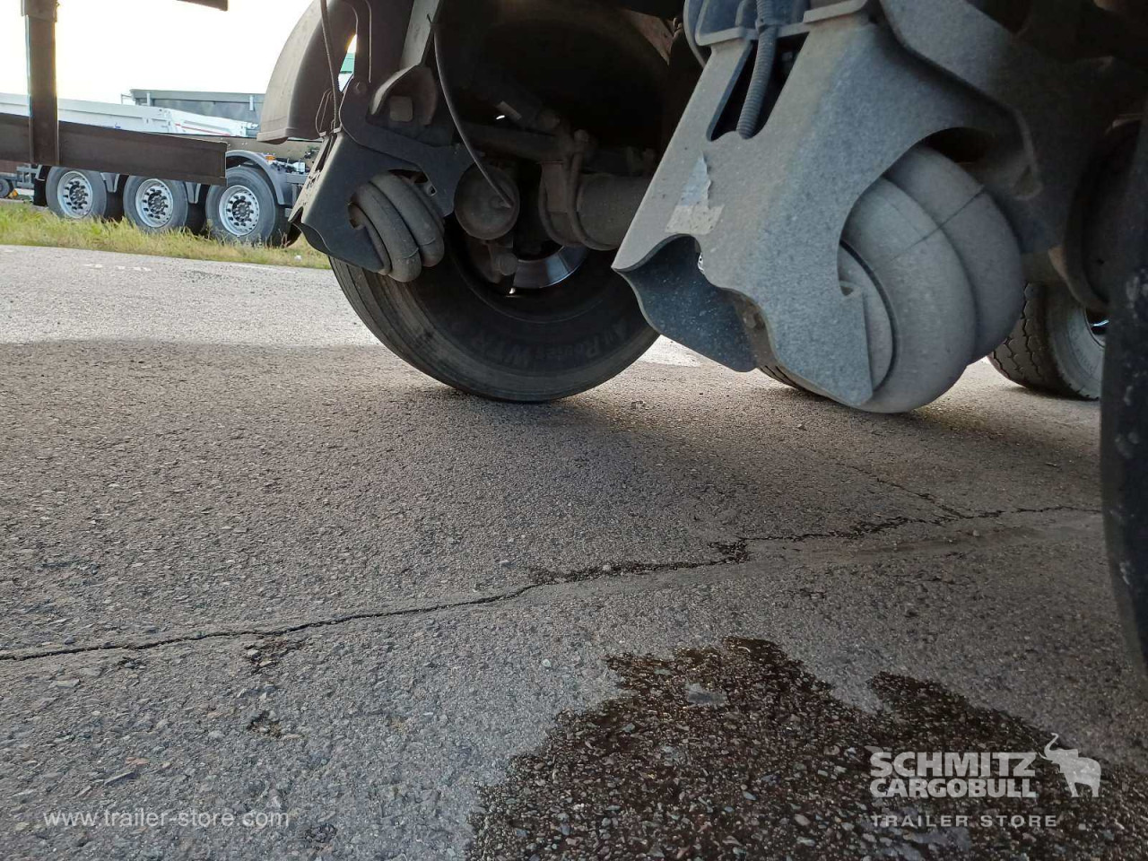 SCHMITZ Auflieger Kipper Alukastenmulde 44m³ - Самосвал полуремарке: снимка 3 SCHMITZ Auflieger Kipper Alukastenmulde 44m³ - Самосвал полуремарке: снимка 3