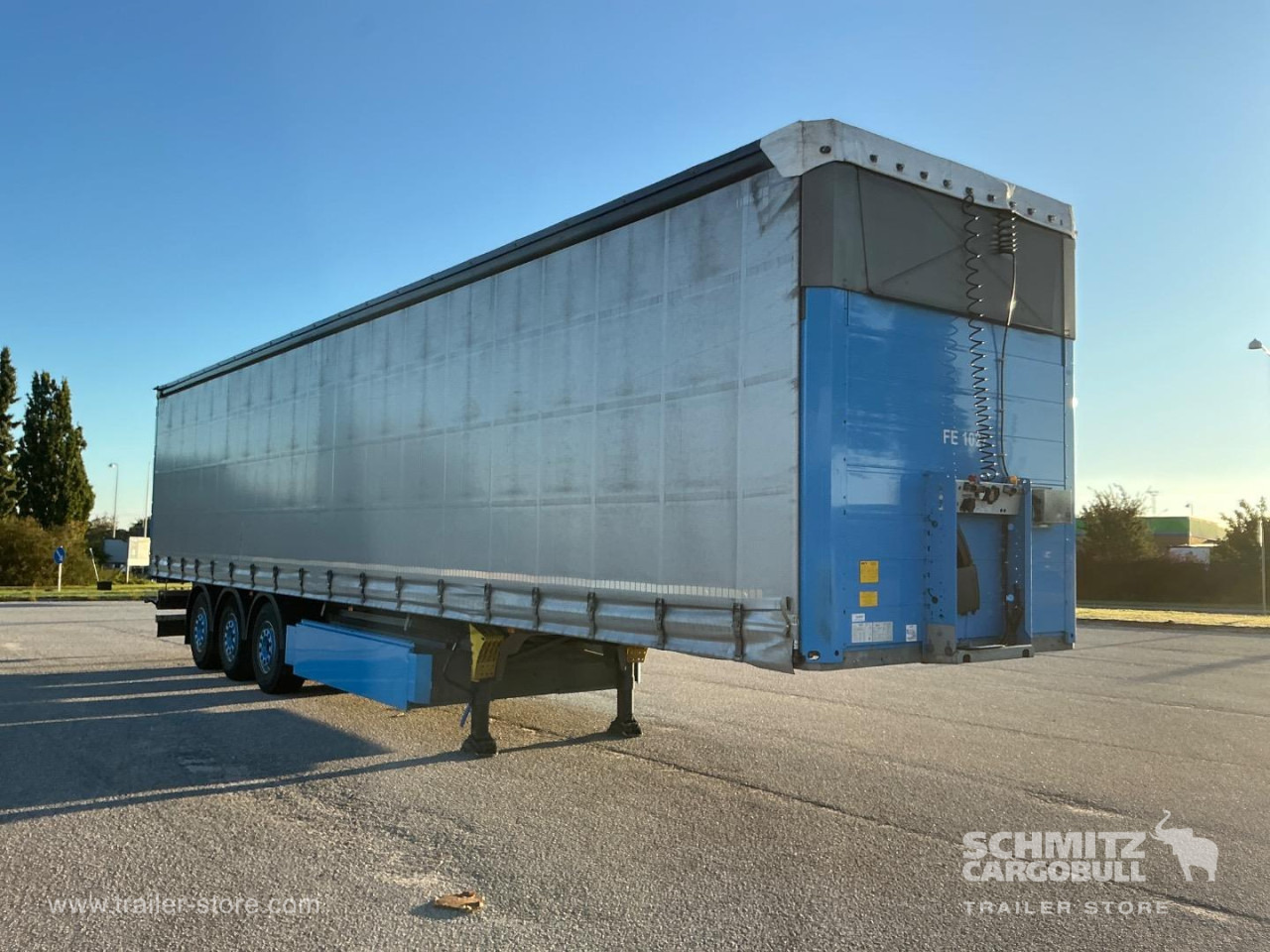SCHMITZ Curtainsider Standard - Брезентово полуремарке: снимка 1 SCHMITZ Curtainsider Standard - Брезентово полуремарке: снимка 1