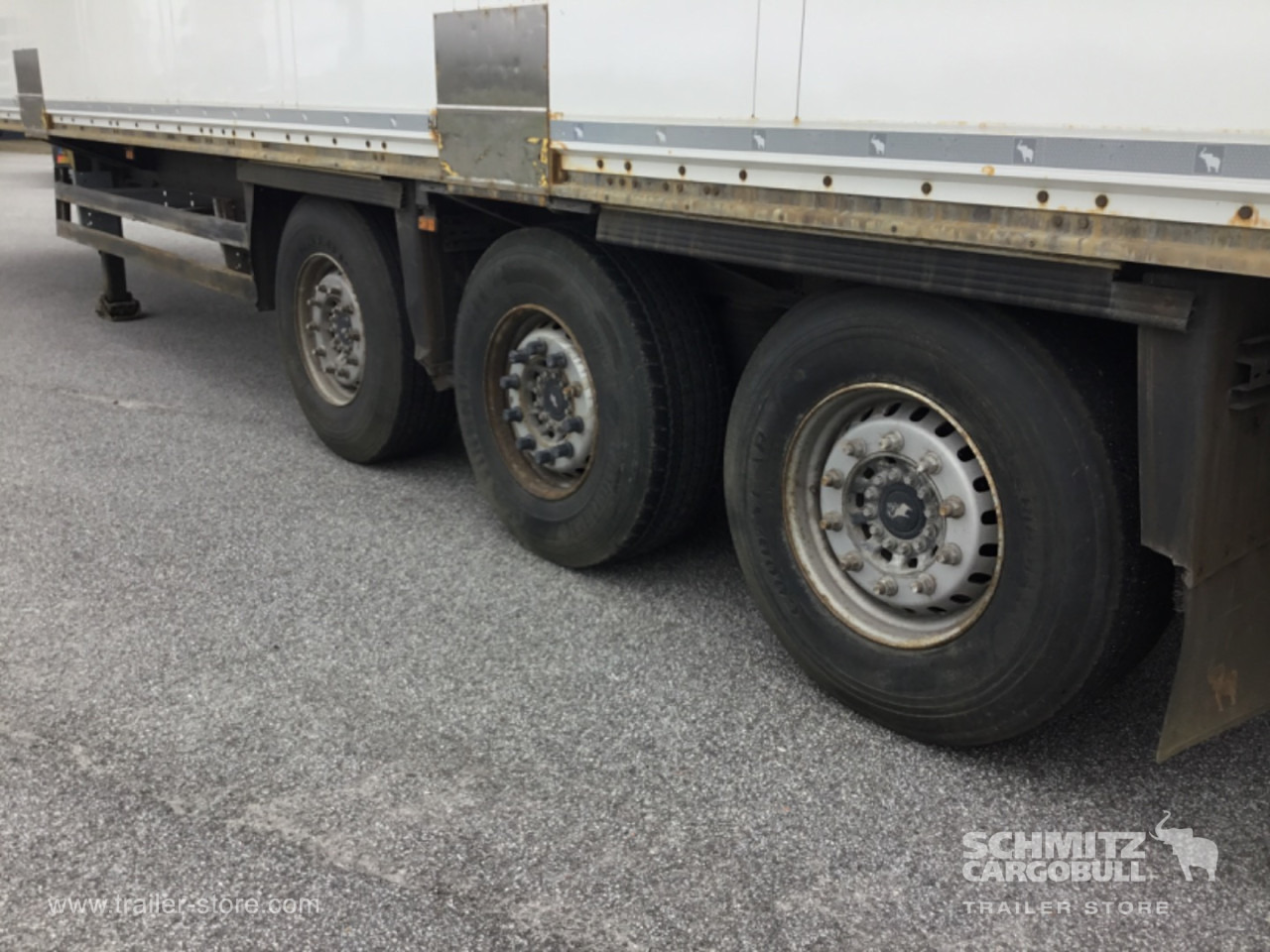SCHMITZ Dryfreight Standard - Затворена каросерия полуремарке: снимка 4 SCHMITZ Dryfreight Standard - Затворена каросерия полуремарке: снимка 4