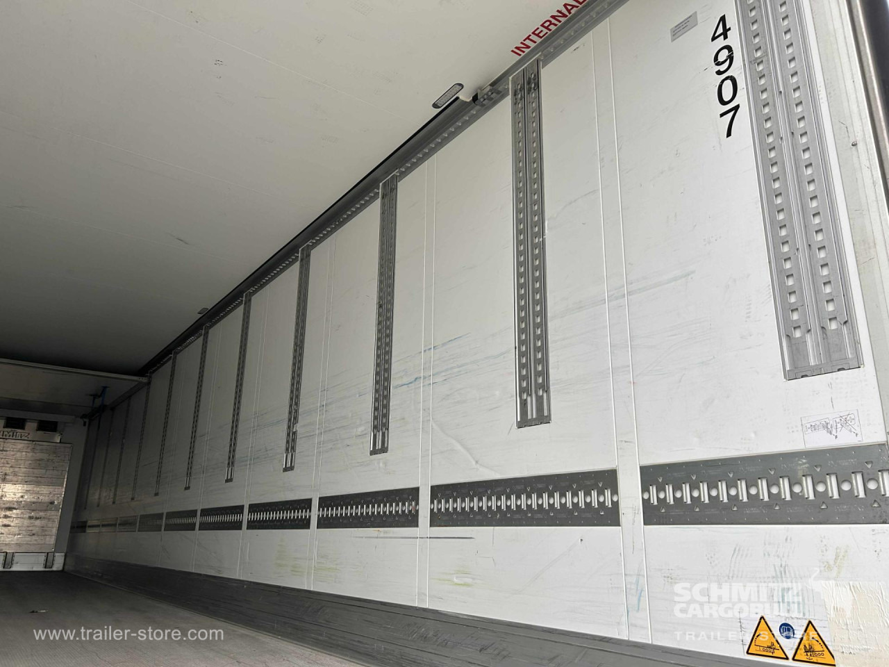 SCHMITZ Reefer Multitemp Double deck - Изотермичен полуремарке: снимка 2 SCHMITZ Reefer Multitemp Double deck - Изотермичен полуремарке: снимка 2