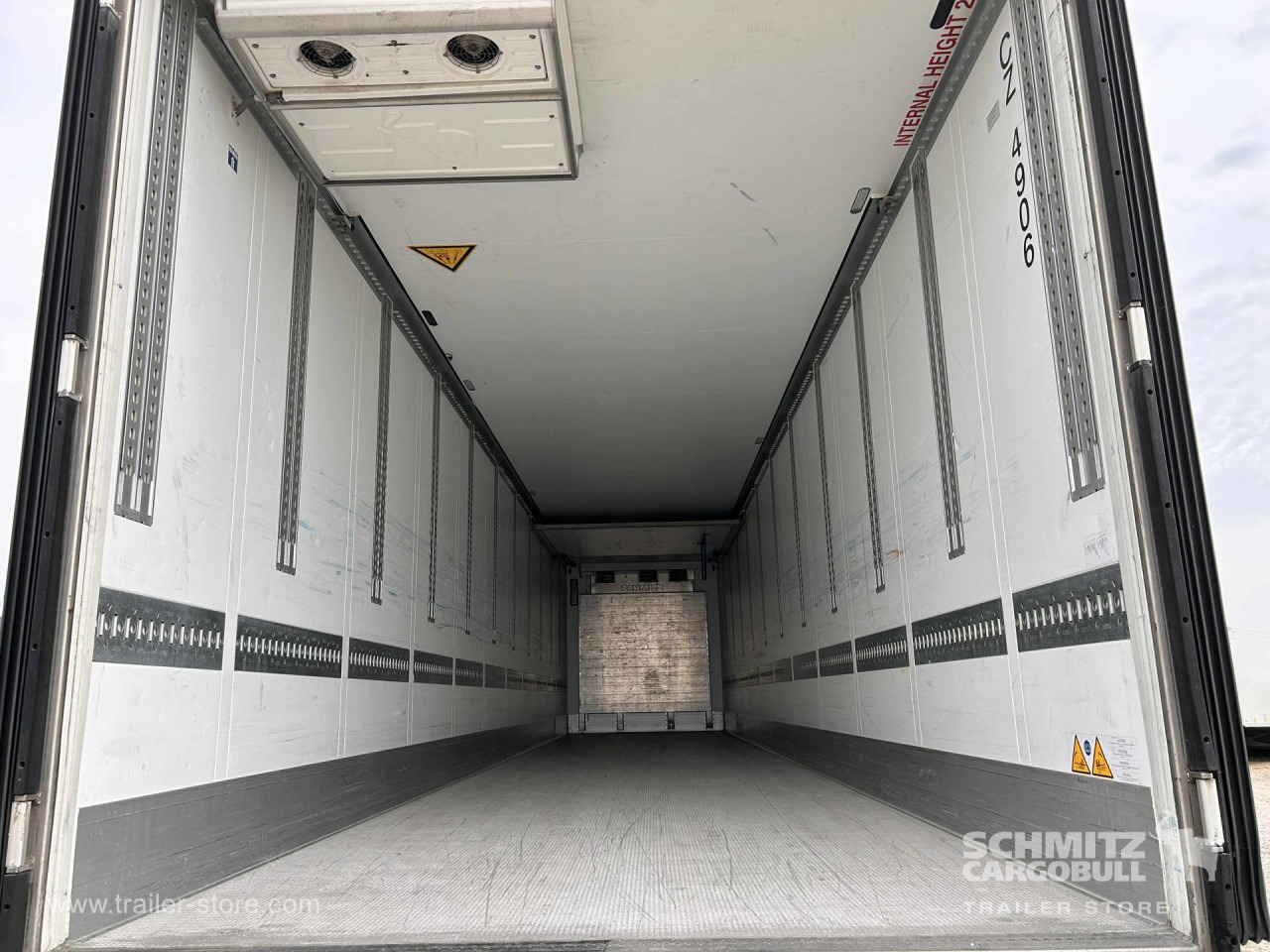SCHMITZ Reefer Multitemp Double deck - Изотермичен полуремарке: снимка 4 SCHMITZ Reefer Multitemp Double deck - Изотермичен полуремарке: снимка 4