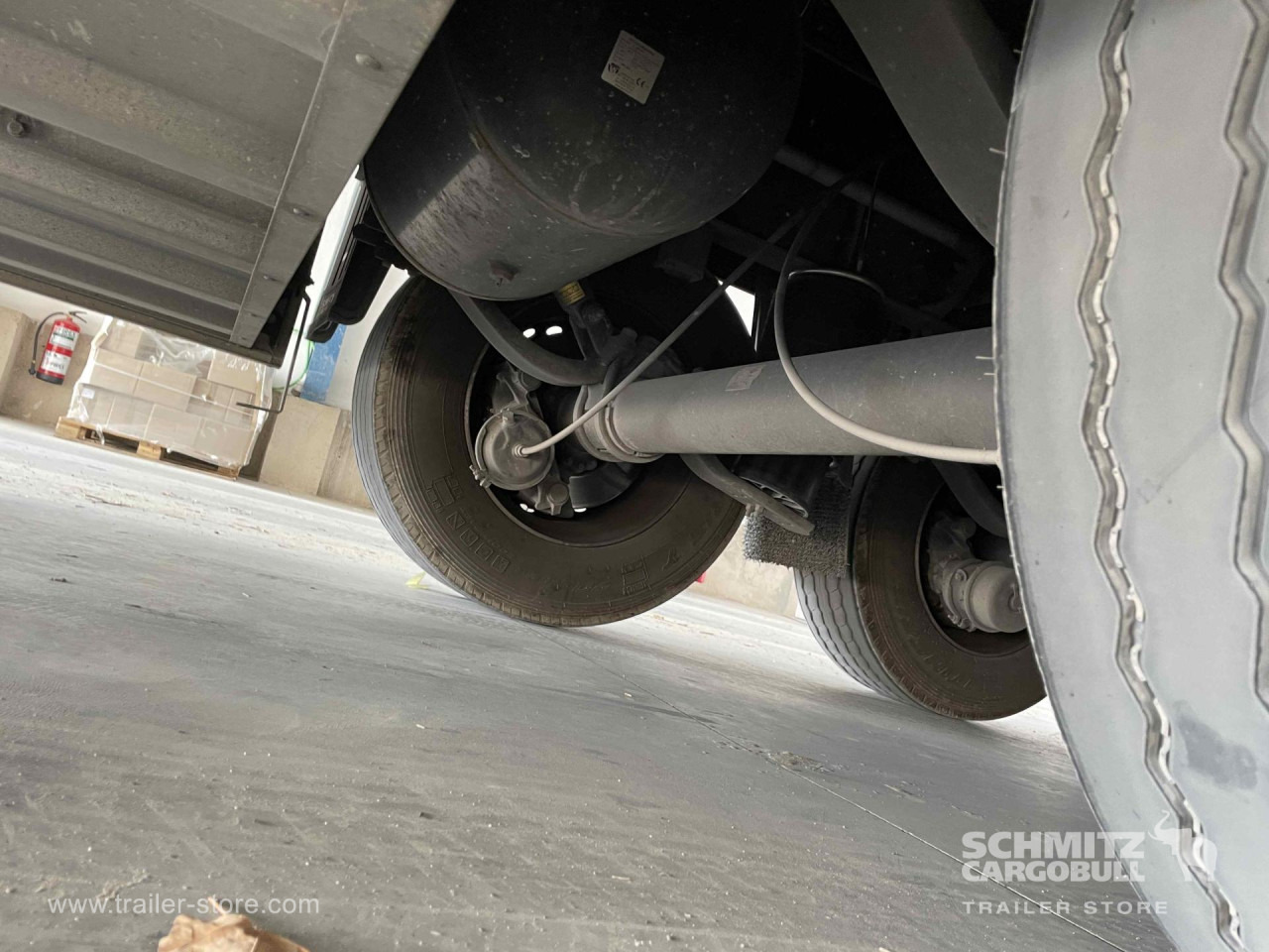 SCHMITZ Semiremolque Frigo Multitemperatura - Изотермичен полуремарке: снимка 3 SCHMITZ Semiremolque Frigo Multitemperatura - Изотермичен полуремарке: снимка 3