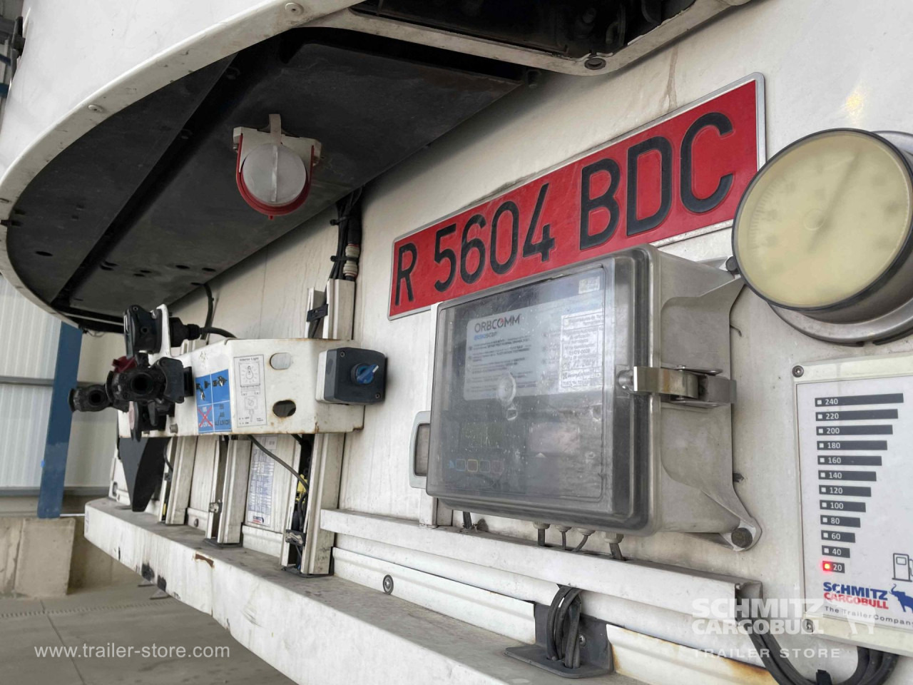 SCHMITZ Semiremolque Frigo Standard - Изотермичен полуремарке: снимка 2 SCHMITZ Semiremolque Frigo Standard - Изотермичен полуремарке: снимка 2