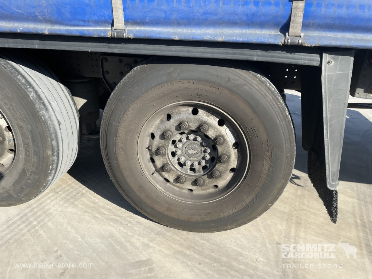 SCHMITZ Semiremolque Lona Standard - Брезентово полуремарке: снимка 4 SCHMITZ Semiremolque Lona Standard - Брезентово полуремарке: снимка 4