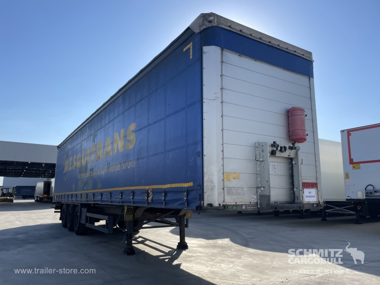 SCHMITZ Semiremolque Lona Standard - Брезентово полуремарке: снимка 1 SCHMITZ Semiremolque Lona Standard - Брезентово полуремарке: снимка 1