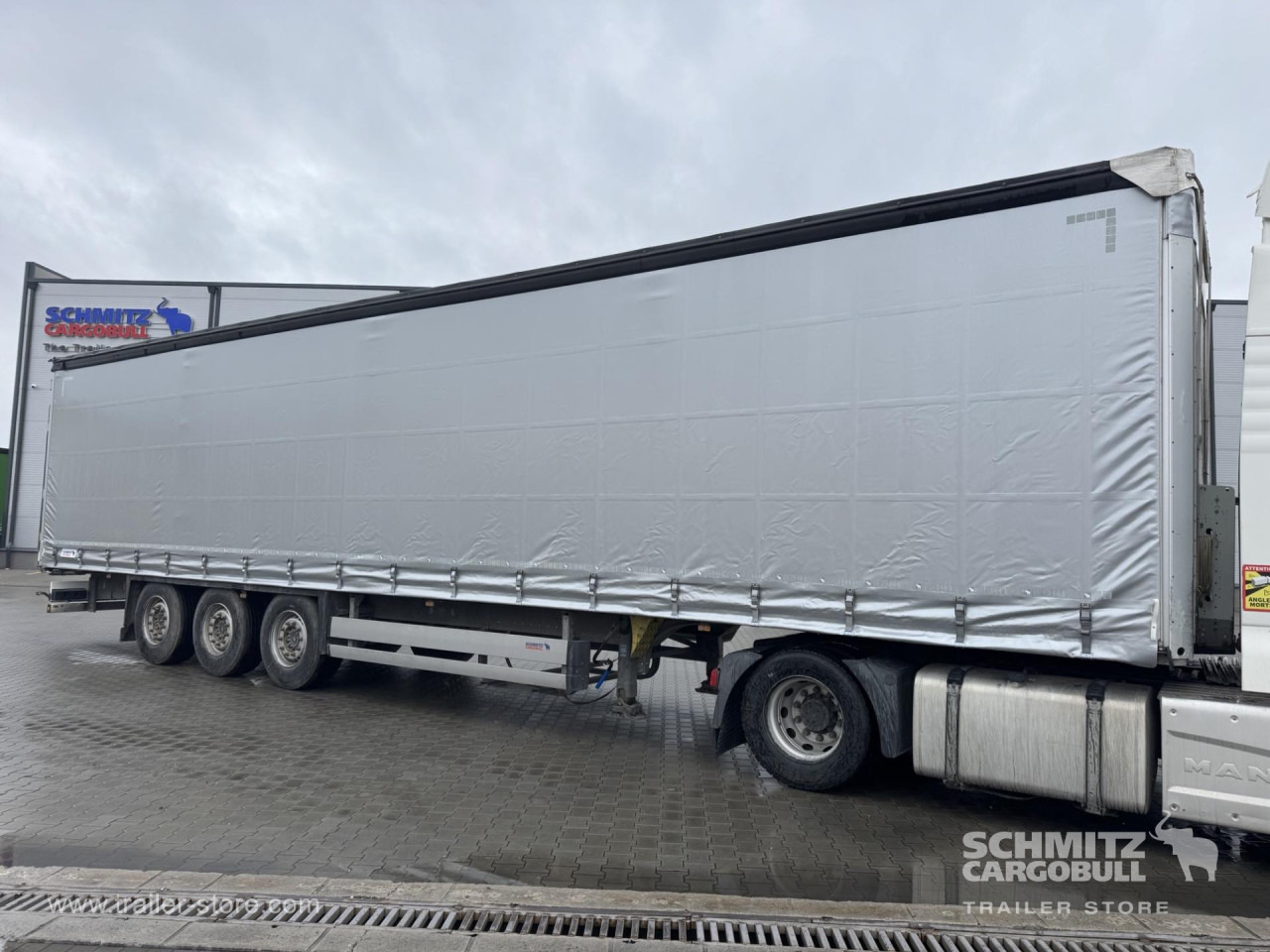 SCHMITZ Curtainsider Standard - Брезентово полуремарке: снимка 1 SCHMITZ Curtainsider Standard - Брезентово полуремарке: снимка 1