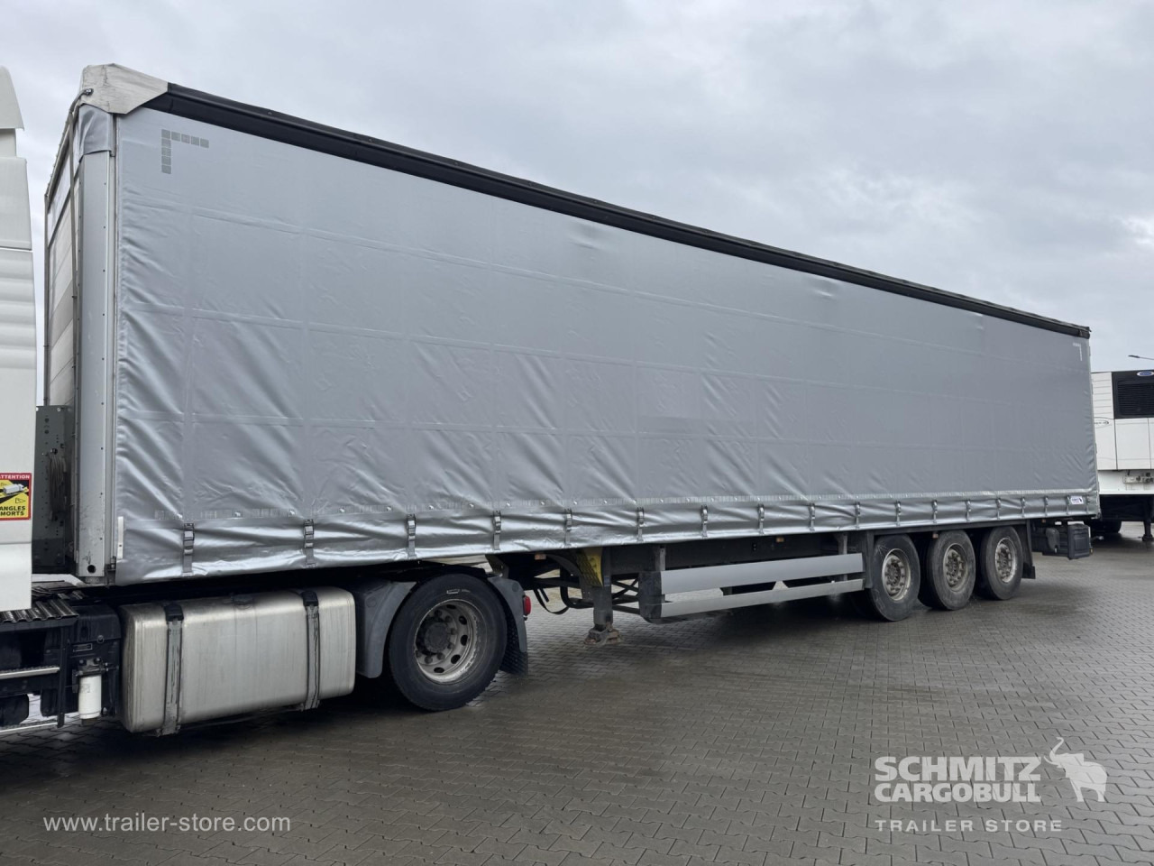 SCHMITZ Curtainsider Standard - Брезентово полуремарке: снимка 5 SCHMITZ Curtainsider Standard - Брезентово полуремарке: снимка 5