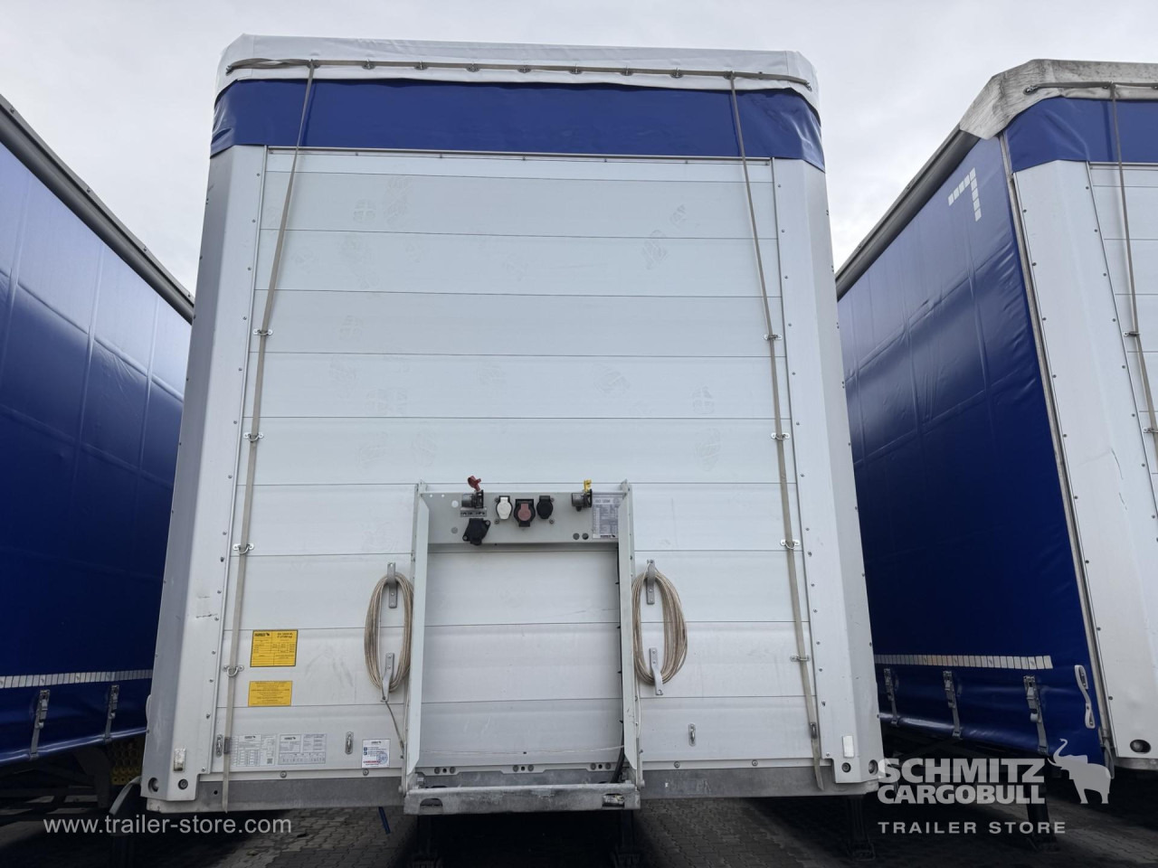 SCHMITZ Curtainsider Standard - Брезентово полуремарке: снимка 4 SCHMITZ Curtainsider Standard - Брезентово полуремарке: снимка 4