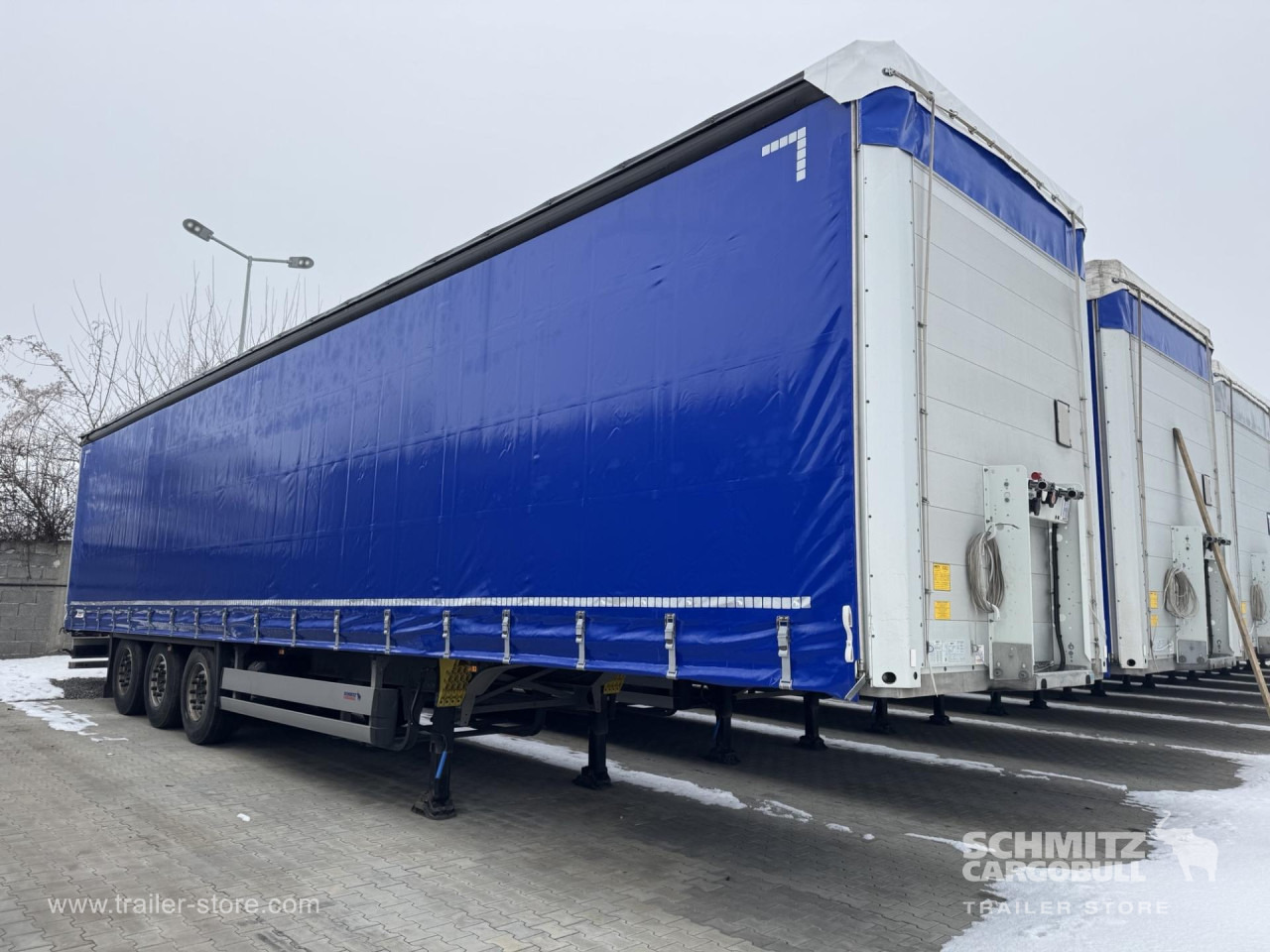 SCHMITZ Curtainsider Standard - Брезентово полуремарке: снимка 1 SCHMITZ Curtainsider Standard - Брезентово полуремарке: снимка 1