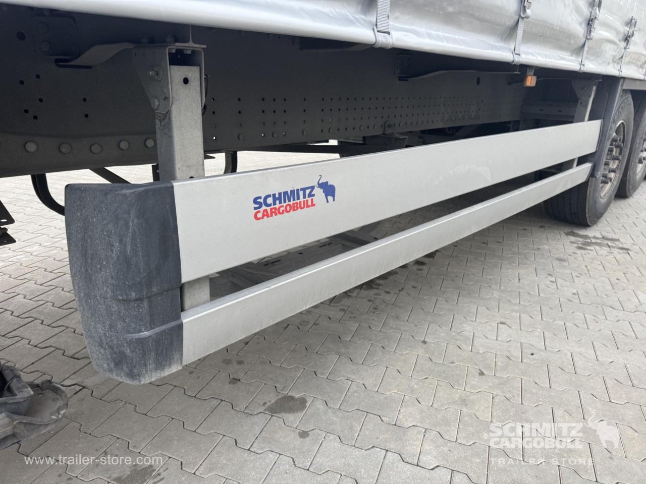 SCHMITZ Curtainsider Standard - Брезентово полуремарке: снимка 3 SCHMITZ Curtainsider Standard - Брезентово полуремарке: снимка 3