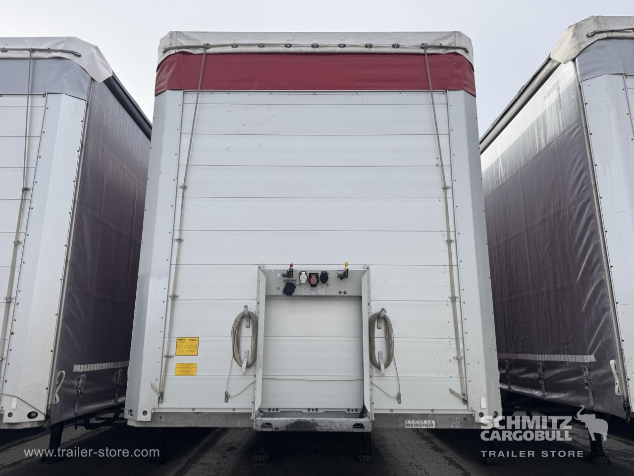 SCHMITZ Curtainsider Standard - Брезентово полуремарке: снимка 4 SCHMITZ Curtainsider Standard - Брезентово полуремарке: снимка 4