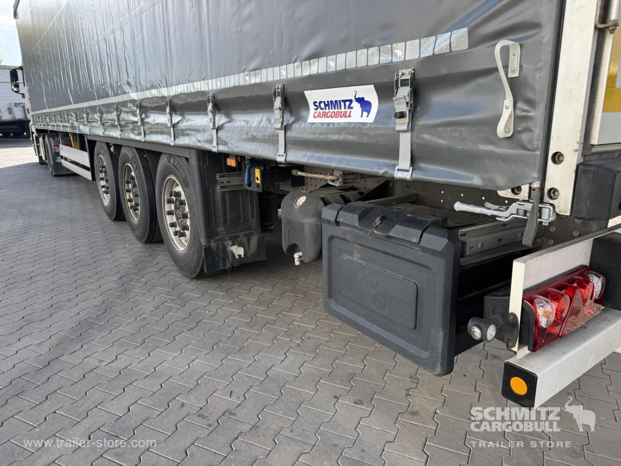 Брезентово полуремарке SCHMITZ Curtainsider Standard: снимка 11 Брезентово полуремарке SCHMITZ Curtainsider Standard: снимка 11