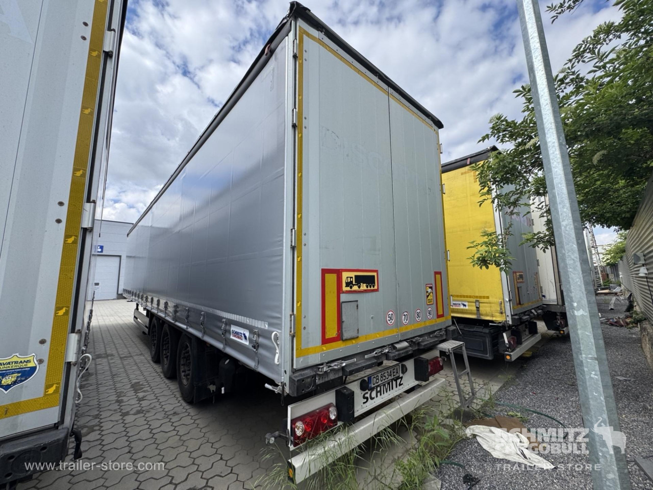 SCHMITZ Curtainsider Standard - Брезентово полуремарке: снимка 5 SCHMITZ Curtainsider Standard - Брезентово полуремарке: снимка 5