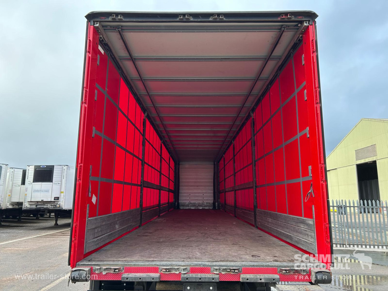 Брезентово полуремарке SCHMITZ Curtainsider Standard UK: снимка 9