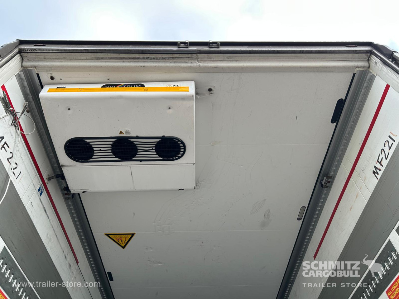 SCHMITZ Reefer Multitemp - Изотермичен полуремарке: снимка 5 SCHMITZ Reefer Multitemp - Изотермичен полуремарке: снимка 5
