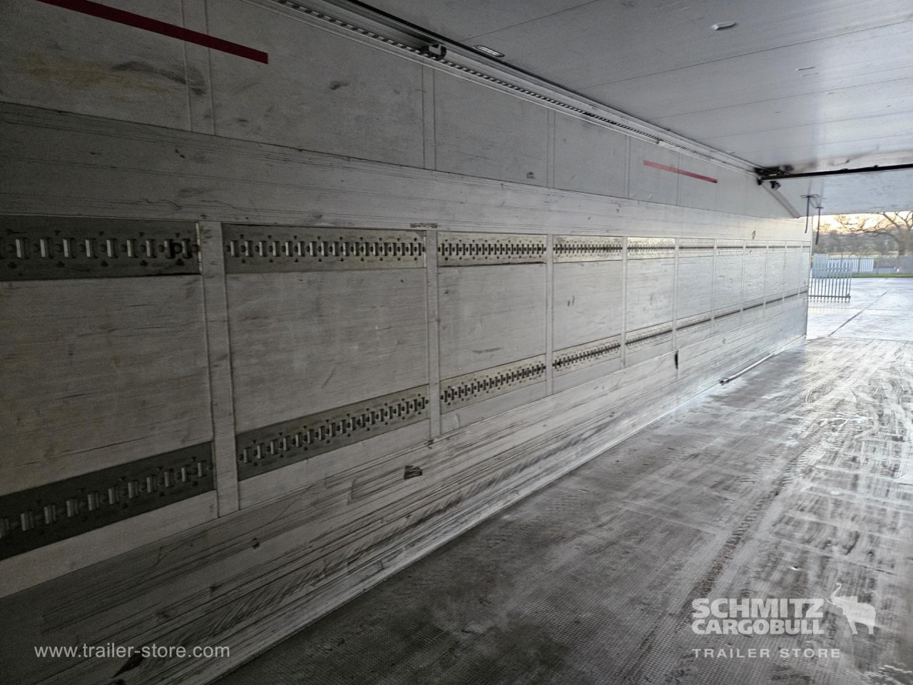 SCHMITZ Reefer Multitemp - Изотермичен полуремарке: снимка 4 SCHMITZ Reefer Multitemp - Изотермичен полуремарке: снимка 4
