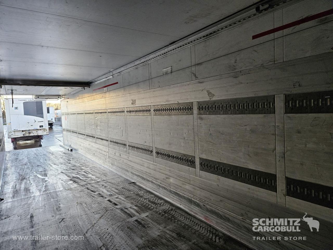 SCHMITZ Reefer Multitemp - Изотермичен полуремарке: снимка 3 SCHMITZ Reefer Multitemp - Изотермичен полуремарке: снимка 3