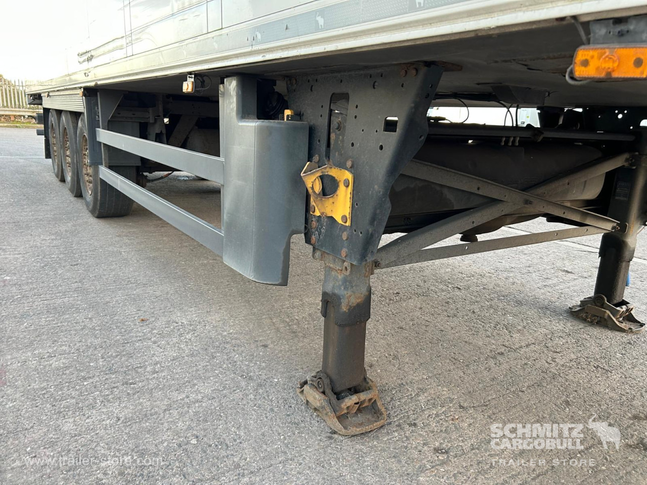 Изотермичен полуремарке SCHMITZ Reefer Standard: снимка 7 Изотермичен полуремарке SCHMITZ Reefer Standard: снимка 7