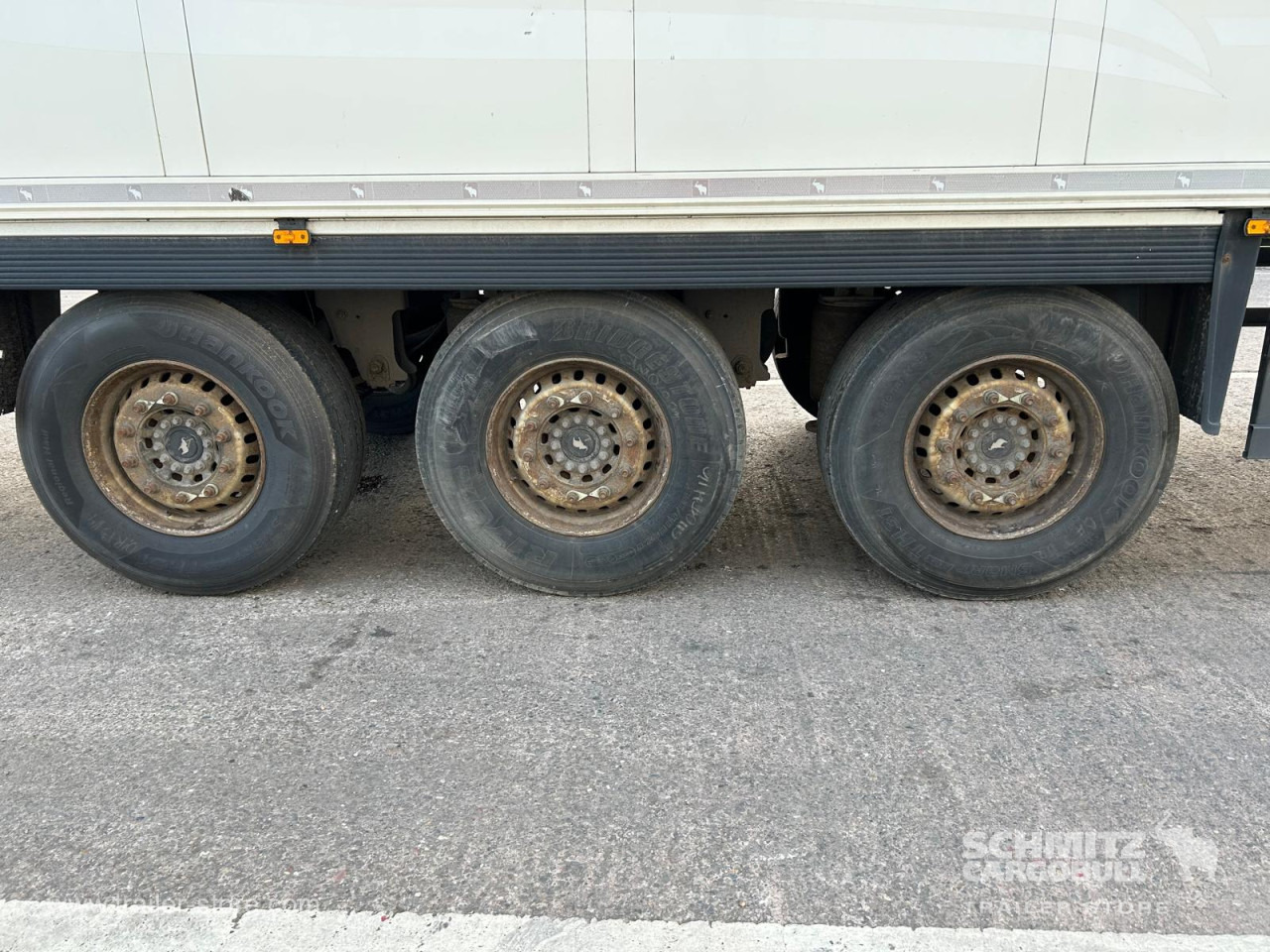 SCHMITZ Reefer Standard - Изотермичен полуремарке: снимка 4 SCHMITZ Reefer Standard - Изотермичен полуремарке: снимка 4