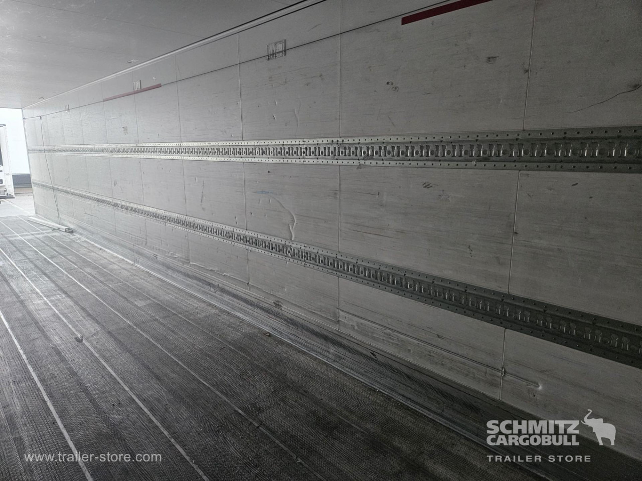 SCHMITZ Reefer Standard - Изотермичен полуремарке: снимка 3 SCHMITZ Reefer Standard - Изотермичен полуремарке: снимка 3
