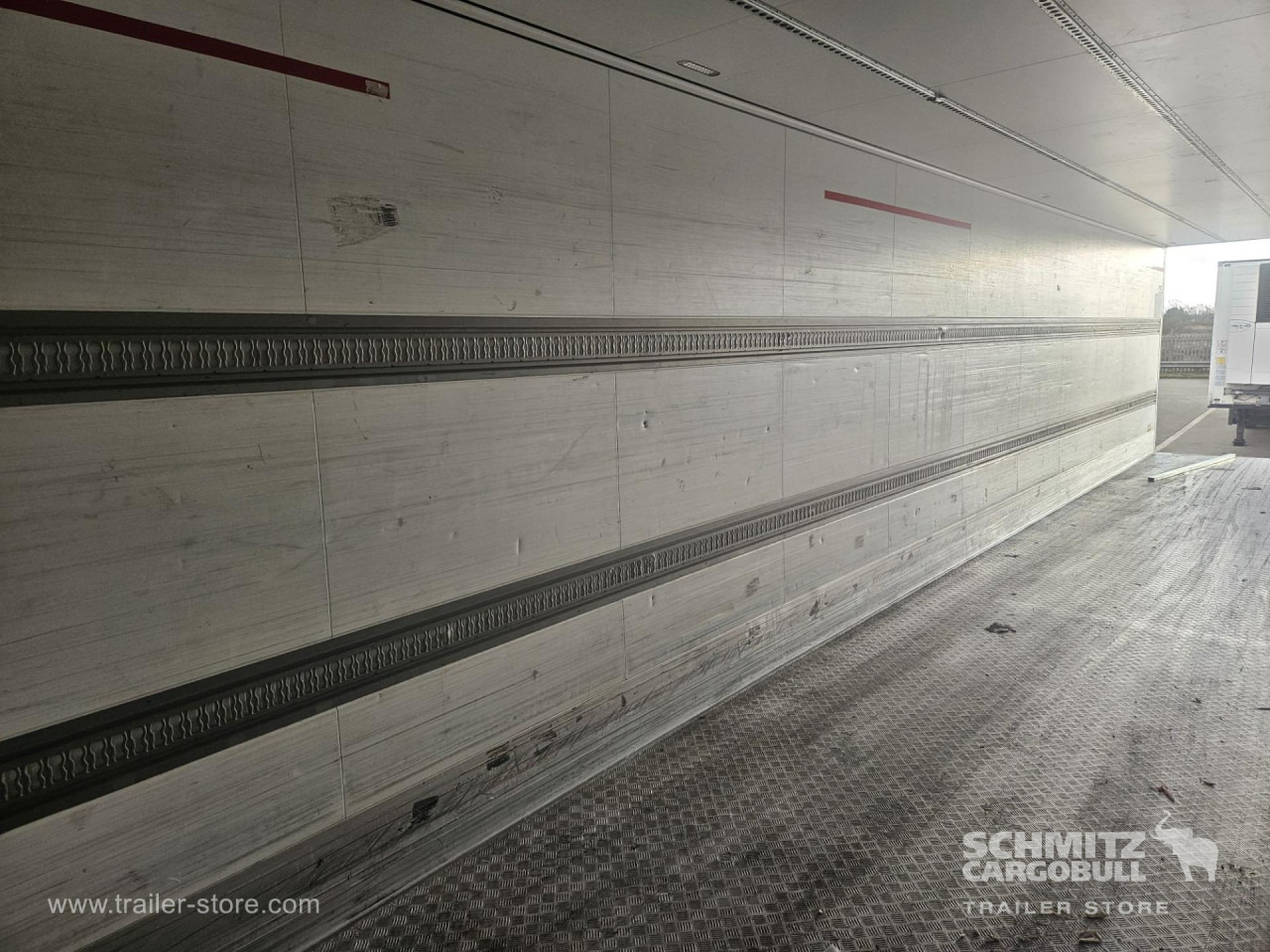 SCHMITZ Reefer Standard - Изотермичен полуремарке: снимка 3 SCHMITZ Reefer Standard - Изотермичен полуремарке: снимка 3