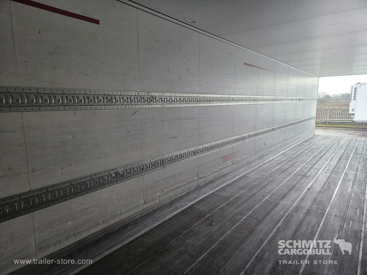 SCHMITZ Reefer Standard - Изотермичен полуремарке: снимка 4 SCHMITZ Reefer Standard - Изотермичен полуремарке: снимка 4